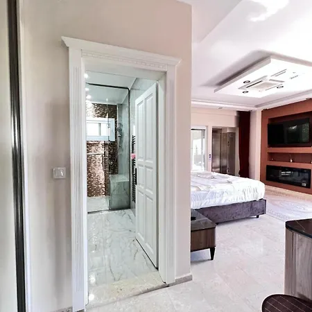 فيلة Gulistan - 7 Bedroom In Ovacik *