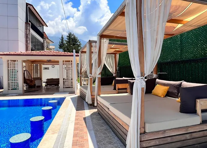 Gulistan - 7 Bedroom In Ovacik Villa