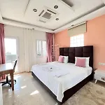Villa Gulistan - 7 Bedroom In Ovacik Fethiye