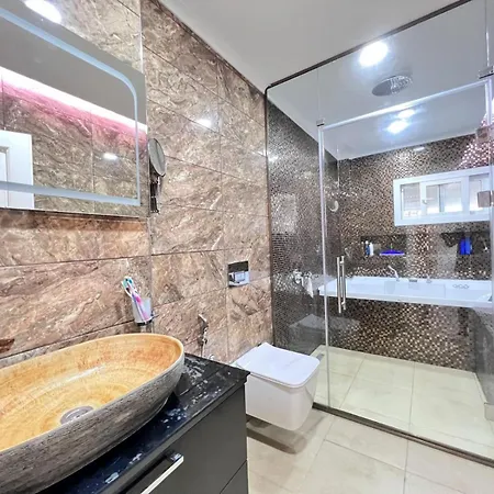 Gulistan - 7 Bedroom In Ovacik 빌라 페티예