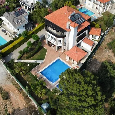 Gulistan - 7 Bedroom In Ovacik *