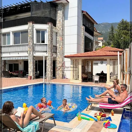 Gulistan - 7 Bedroom In Ovacik 빌라