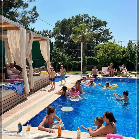 Gulistan - 7 Bedroom In Ovacik