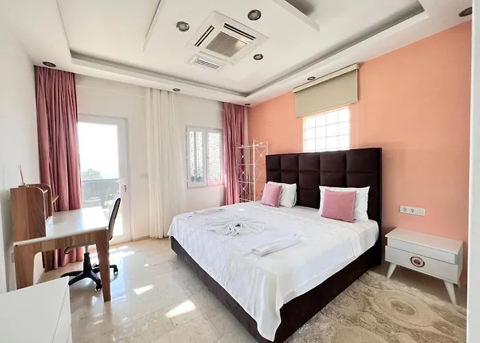 别墅 Gulistan - 7 Bedroom In Ovacik 费特希耶